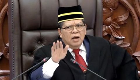 下议院议长丹斯里佐哈里。