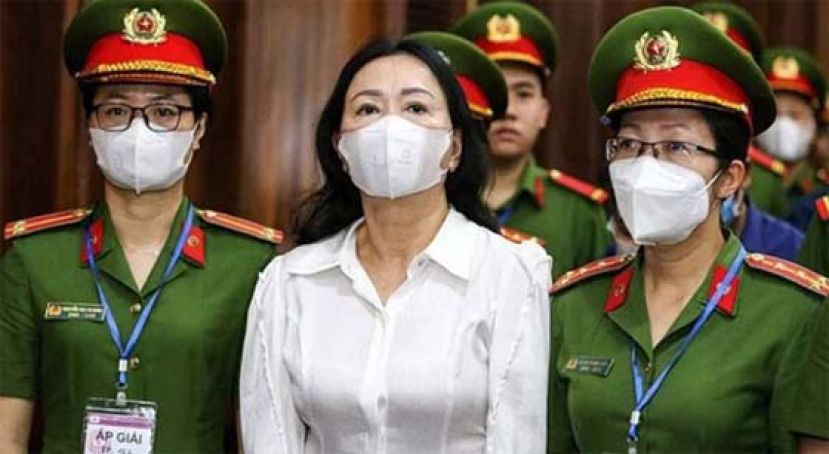 越南女首富掏空581亿案开审，张美兰面临死刑5人潜逃。