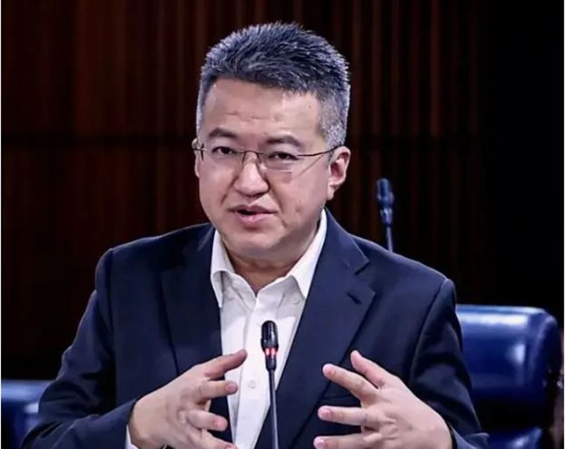 财政部副部长刘镇东。