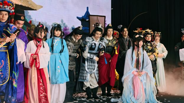 《华艺流芳之烟雨西施梦》演出震撼好评　钟洁希负伤坚持上阵　&ldquo;真打真掴&rdquo;演活西施传奇