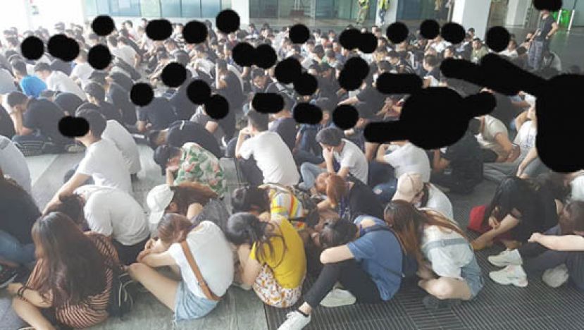 移民局直捣诈骗集团大本营，逮捕680名中国籍男女。