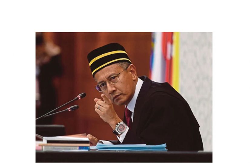 丹斯里阿兹哈。