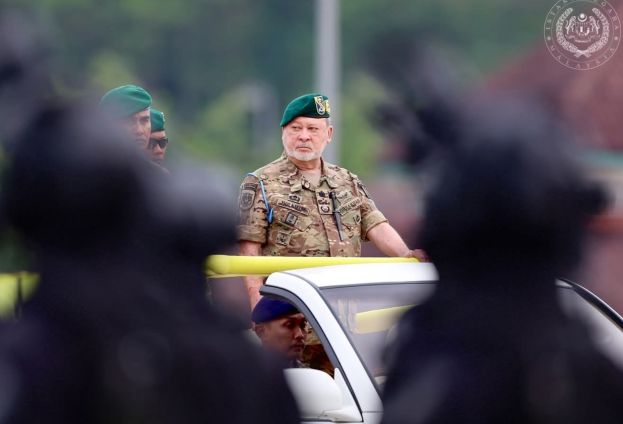 一艘快艇要价1000万令吉？国家元首直批不合理促审查