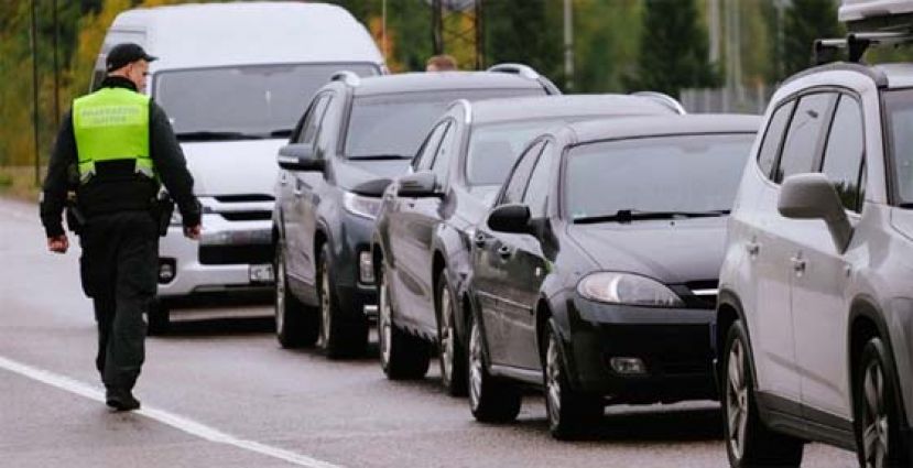 俄罗斯颁布动员令后，接壤芬兰的边境曾出现车龙。