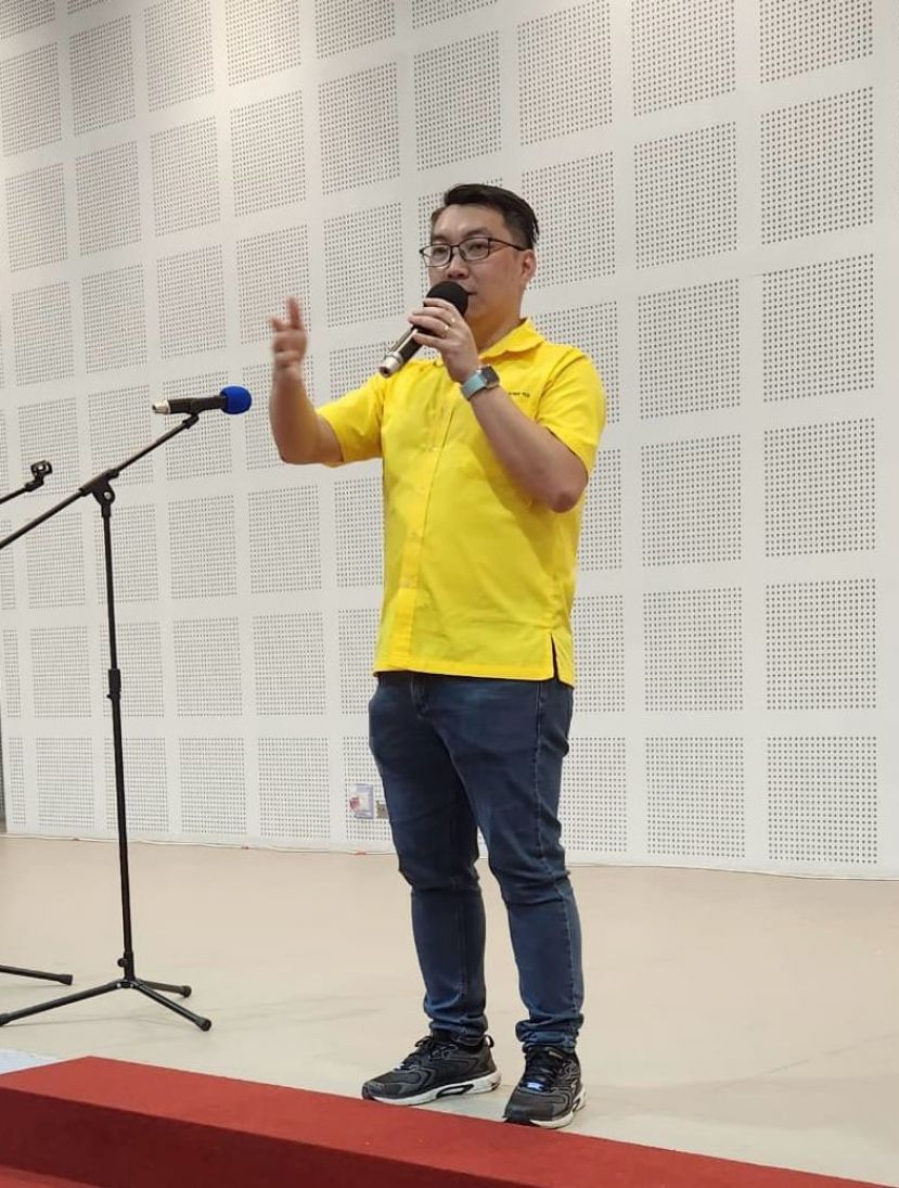 人联党青年总团副秘书兼峇都林当青年团团长刘儱语。