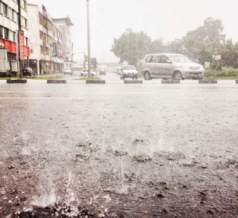 年初一和初二  砂多区豪雨连绵