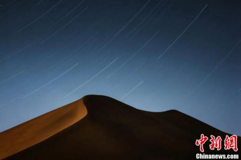 沙漠星空。