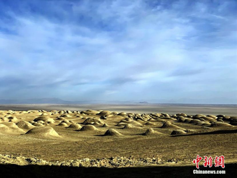 航拍俄博梁雅丹地貌 感受地球上最像火星的地方