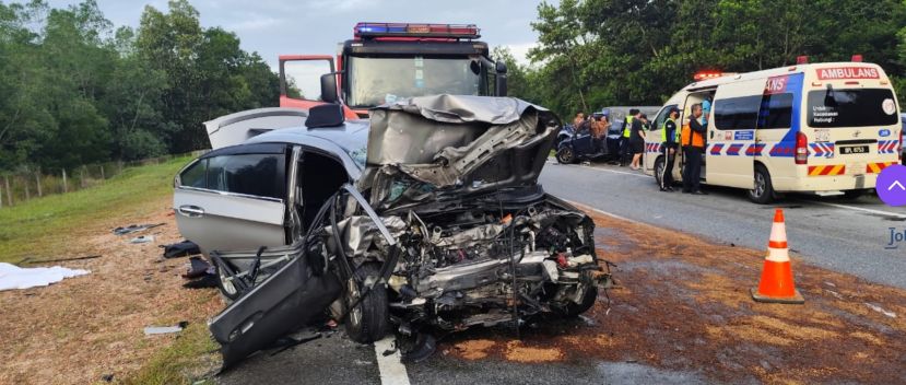 3辆车连环车祸 酿成2男子死亡5男女受伤