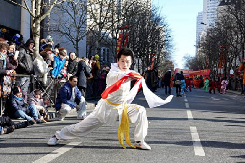 图示：武术表演。