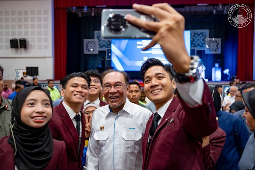 安华：政府预计在下周一或周二 公布一项特别感谢人民的措施