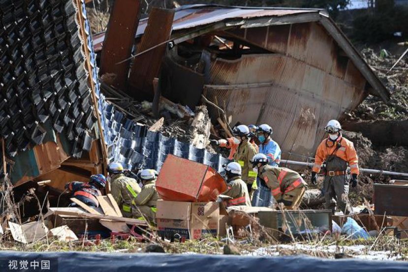 日本能登地震至今已过了黄金72小时，消防员加速搜救。