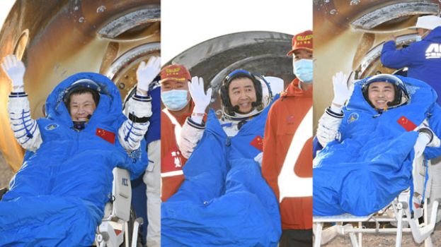 中国航天员王杰（左）、陈冬（中）和陈中瑞（右）安全顺利出舱。