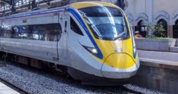 陆兆福：交通部计划在未来3年内增添50套双轨电动火车车厢