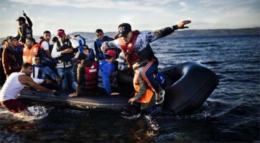 偷渡船隻與土耳其執法船相撞 5人亡。