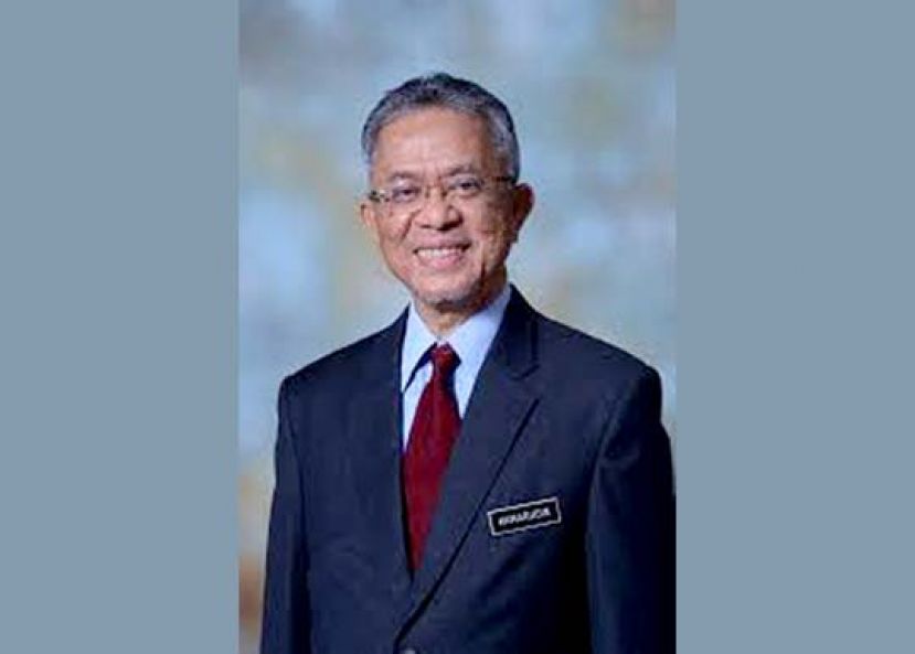 交通部副部长卡马鲁丁查化。