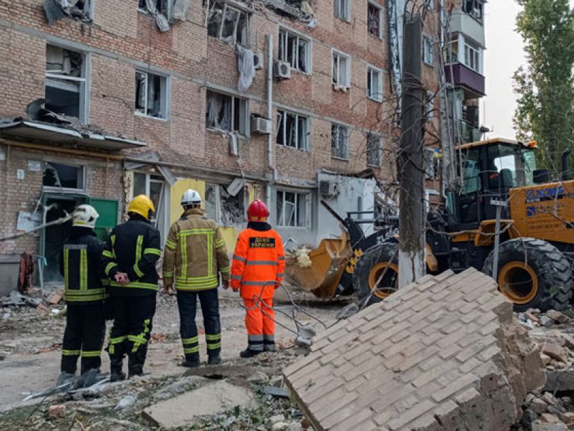 乌克兰全国各地17日发生空袭，并且被发现伊朗无人机现踪。