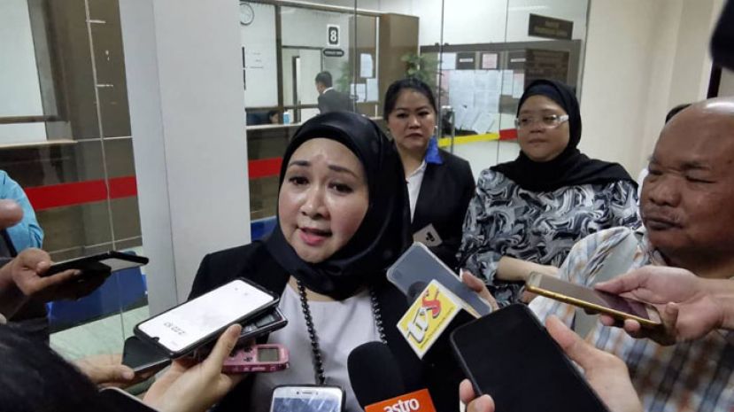 砂首长署（法律、州与联邦关系及计划监督）助理部长拿督莎丽花哈西达向媒体发表谈话时摄。