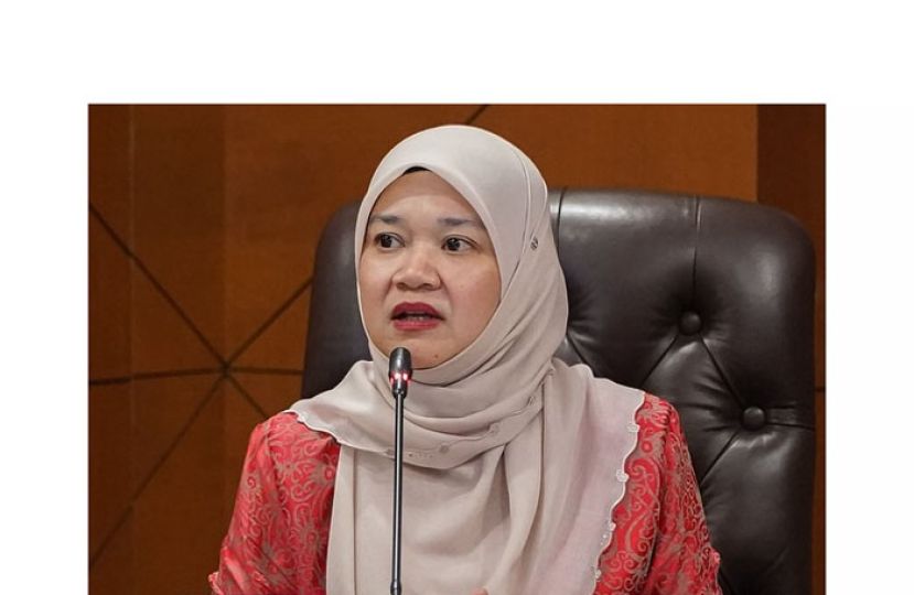 教育部长法丽娜。