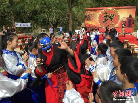 2015年10月18日，浙江安吉县第六届&ldquo;尚书文化节&rdquo;期间，安吉尚书干村为数十名学子举办了盛大的&ldquo;成童礼&rdquo;。