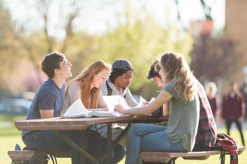全球前6大最受欢迎留学国家排名，第1名是英国，加拿大第2，美国下滑至第3名。