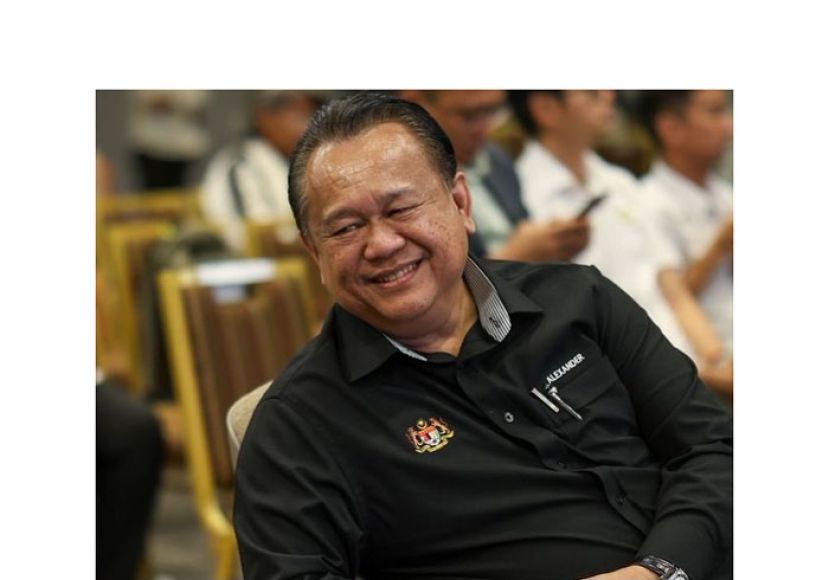 工程部长亚历山大南达林奇。