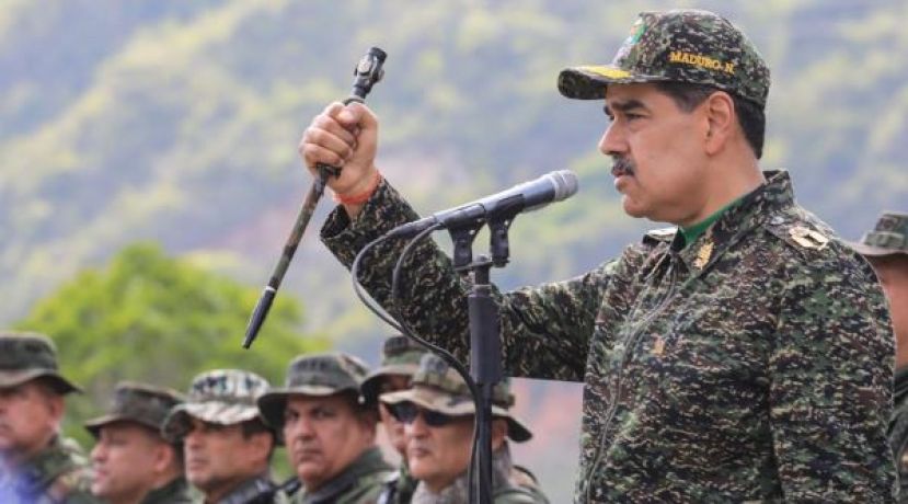 美8舰艇进逼委内瑞拉 马杜罗：不会低头。