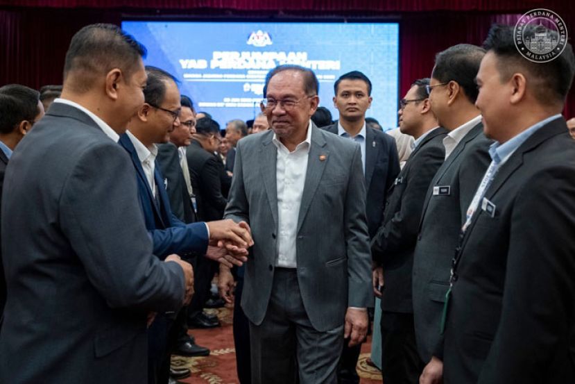 首相安华出席首相署常月集会。