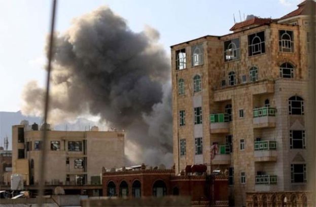 以军空袭薩那，8死142伤。