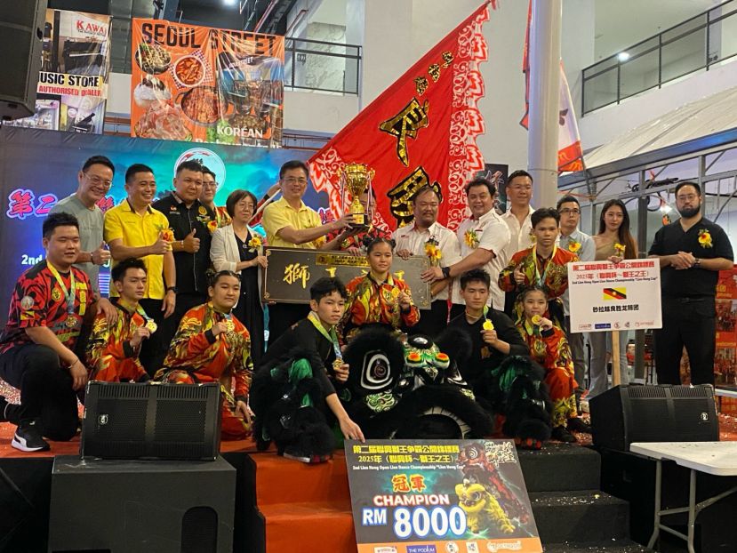 宋长虹：舞狮体现了华侨华人与各族和谐共舞 共创美好未来