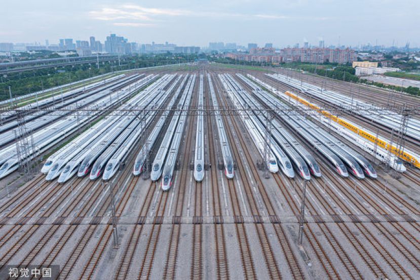 中国高铁研发技术飙速，预计实现上海到北京实现2.5小时路程。