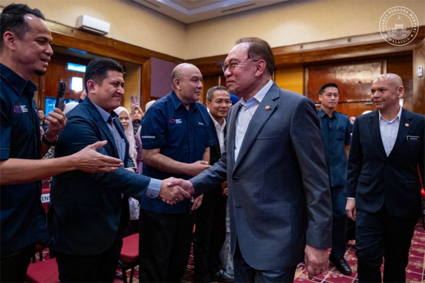 安华：政府尽最大的努力 确保RON95汽油补贴价格维持在每公升1令吉99仙