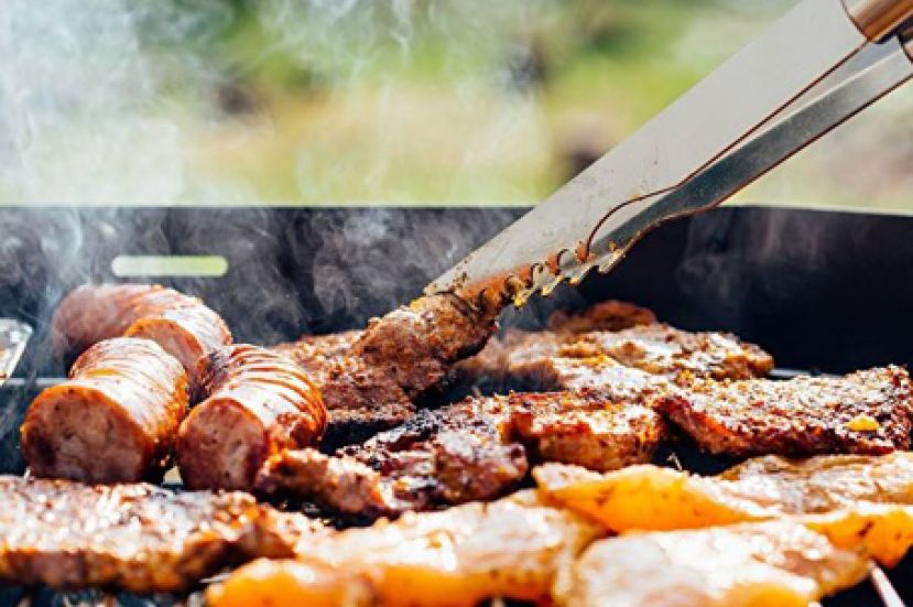 爱吃烤肉 专家传授腌肉三宝降90%有害物质