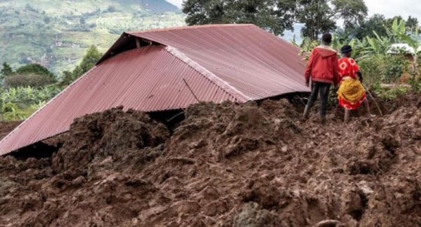 乌干达发生泥石流 ，15死逾百人失踪。