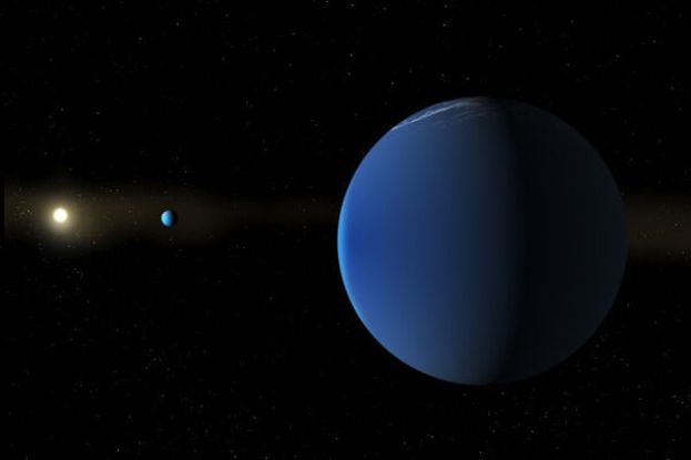 类太阳恒星TOI-791（左）及其轨道上的2颗巨大行星。