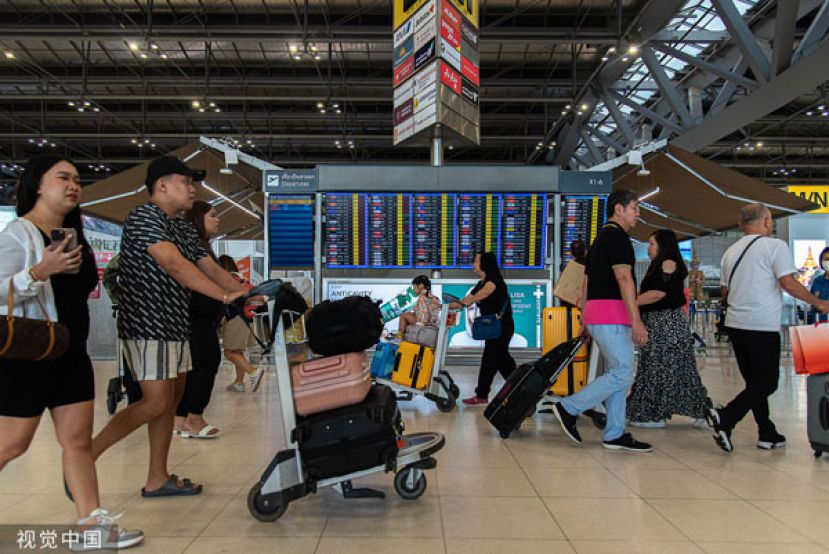 泰国民航局宣布调涨出入境旅客服务费。