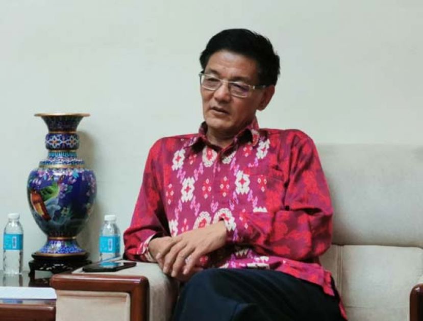 中国驻古晋总领事程广中表示，新冠肺炎疫情是人类面对的共同挑战，需要国际社会携手应对。