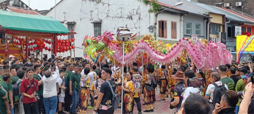 凤山寺广泽尊王圣诞千秋暨圣驾巡游  212支队伍参与队员超过2万人