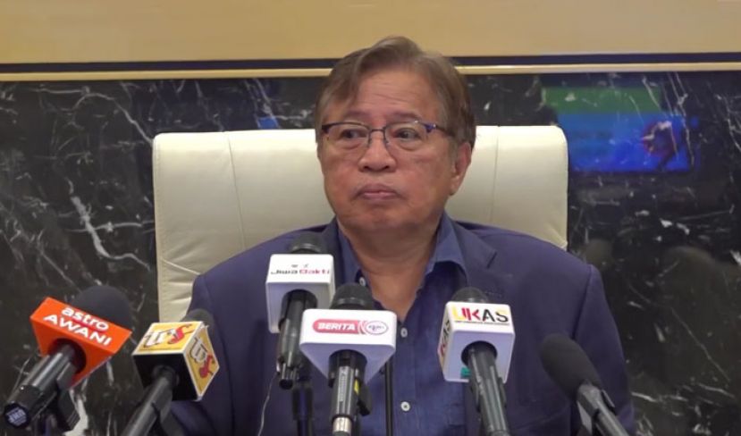 砂拉越首长拿督巴丁宜阿邦佐哈里。