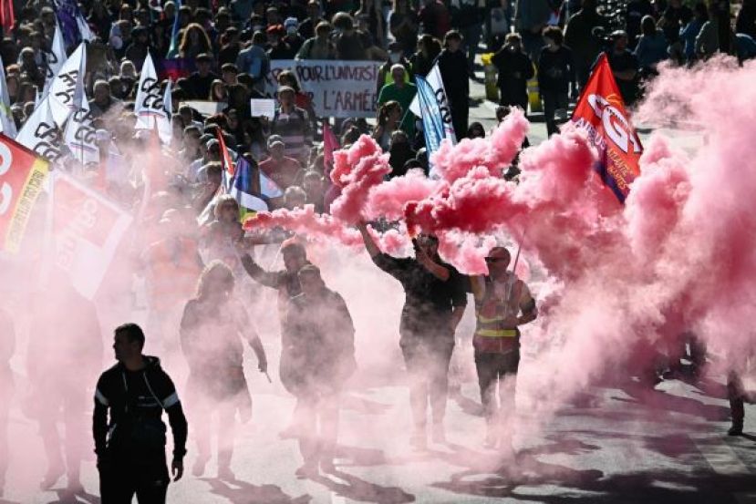 抗议财政紧缩计划，法国再爆示威 20万人上街。