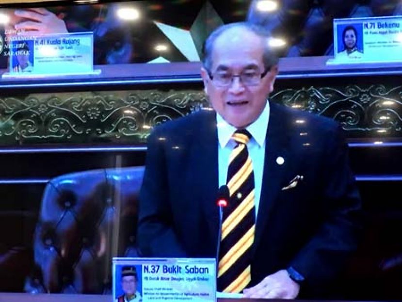 拿督阿玛道格拉斯指出，砂拉越遏制狂犬病特别行动共分为十五个阶段进行。