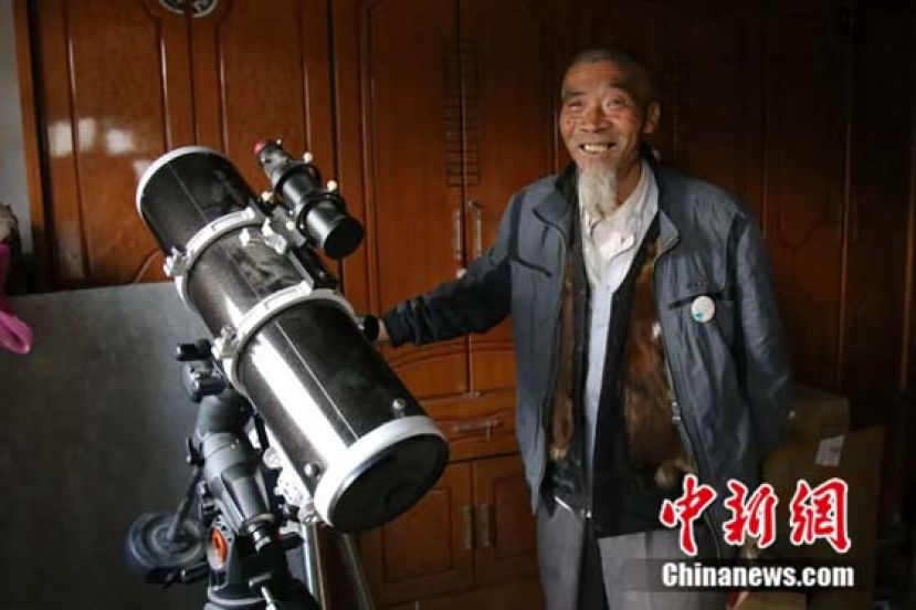 家中唯一值钱的东西就是这台巨型望远镜。