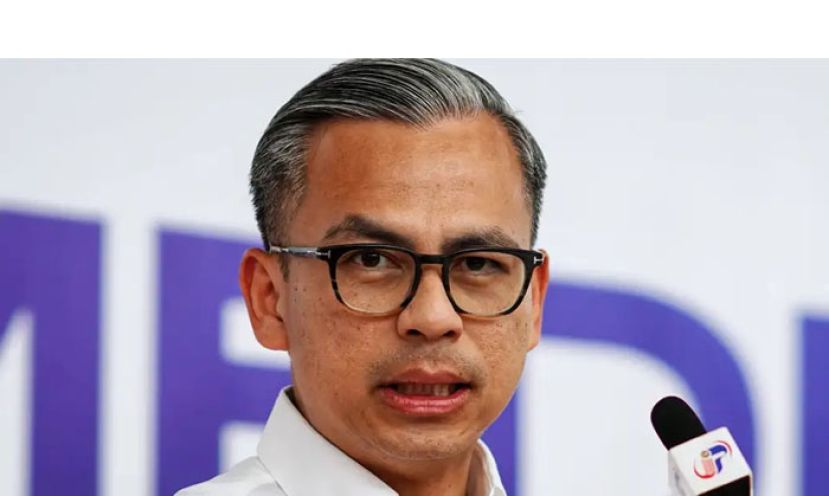 通讯部长法米。