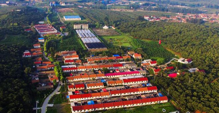 何家峪村尚禾源景区全景。 