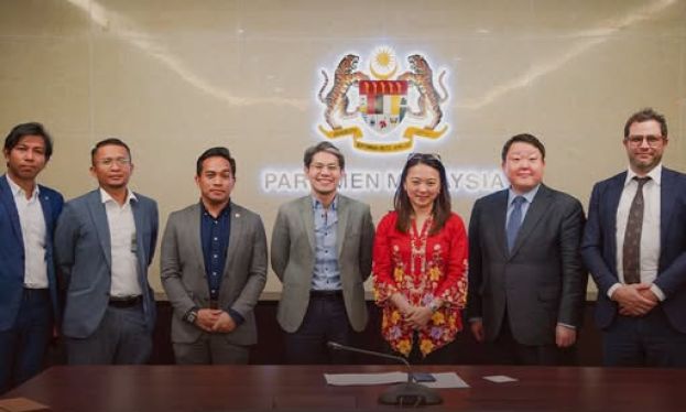 杨巧双：Roblox通过人工智能技术和人工监控提升安全级别