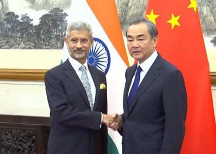 王毅与苏杰生通电话。图为两人早前会面合照。