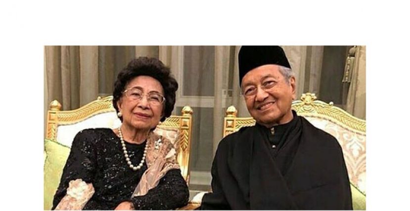 敦茜蒂哈斯玛(左)与敦马哈迪。