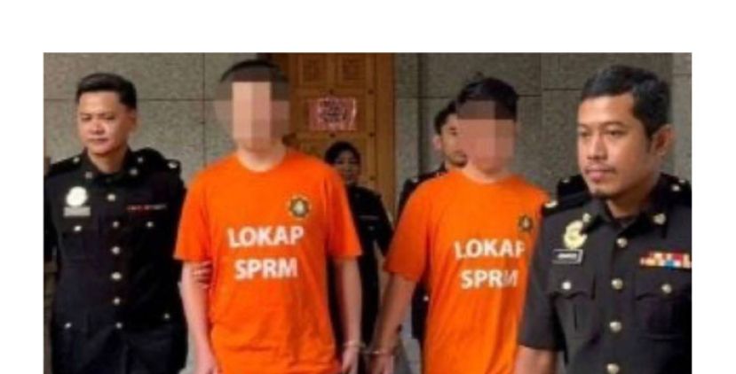 部分嫌犯穿着反贪会扣留服被押上法庭。