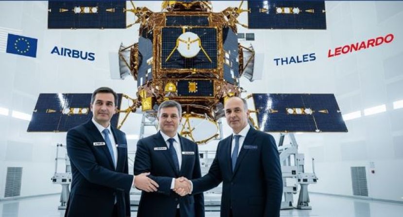  法国的空中巴士、泰雷兹和意大利的莱奥纳多高管合照。