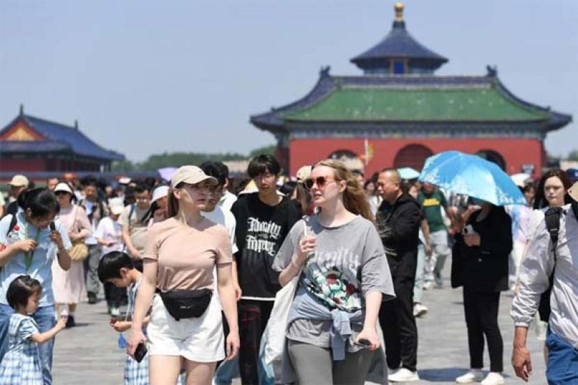中国过境免签国家，增至55个。